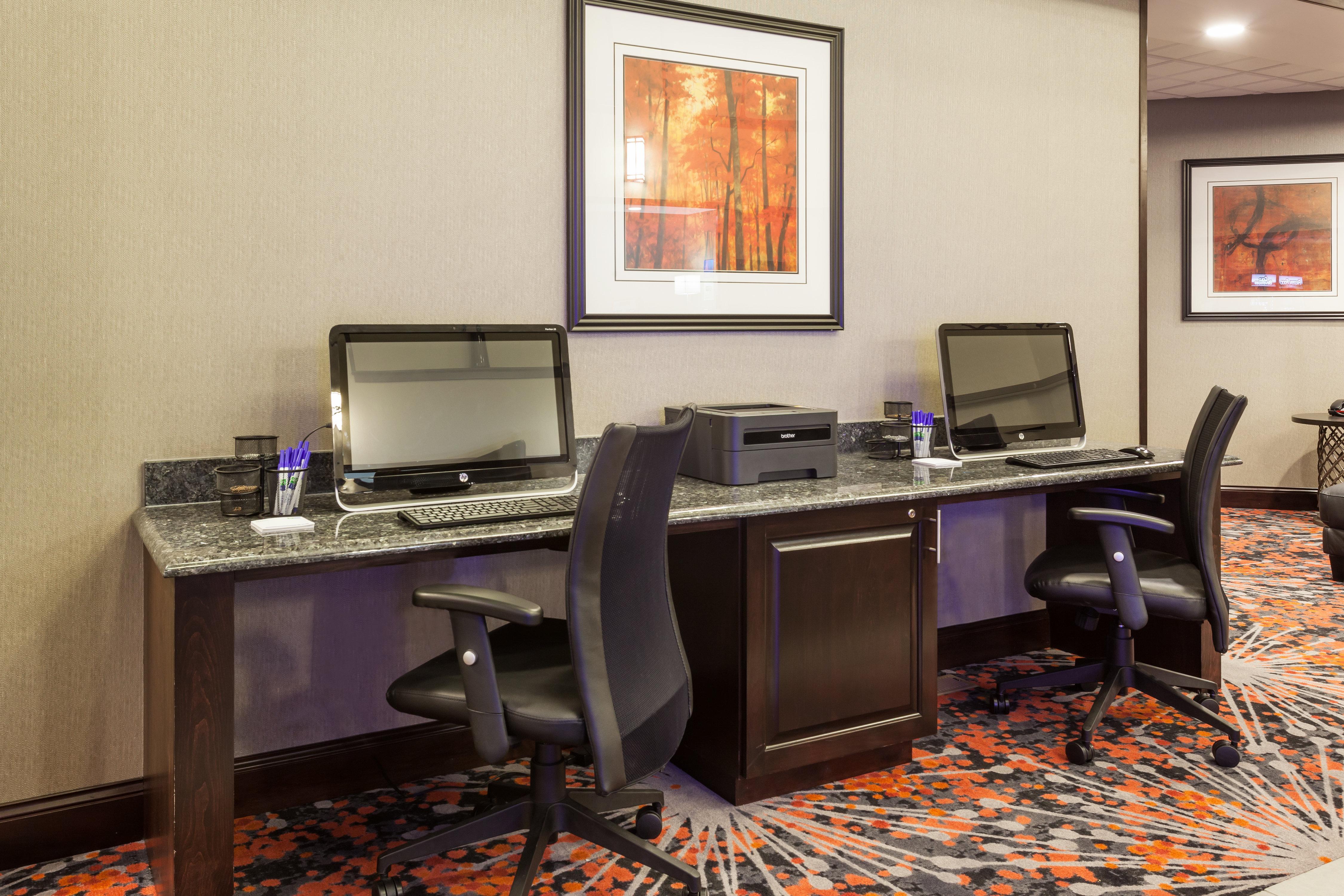 Holiday Inn Express & Suites Rapid City By Ihg Экстерьер фото